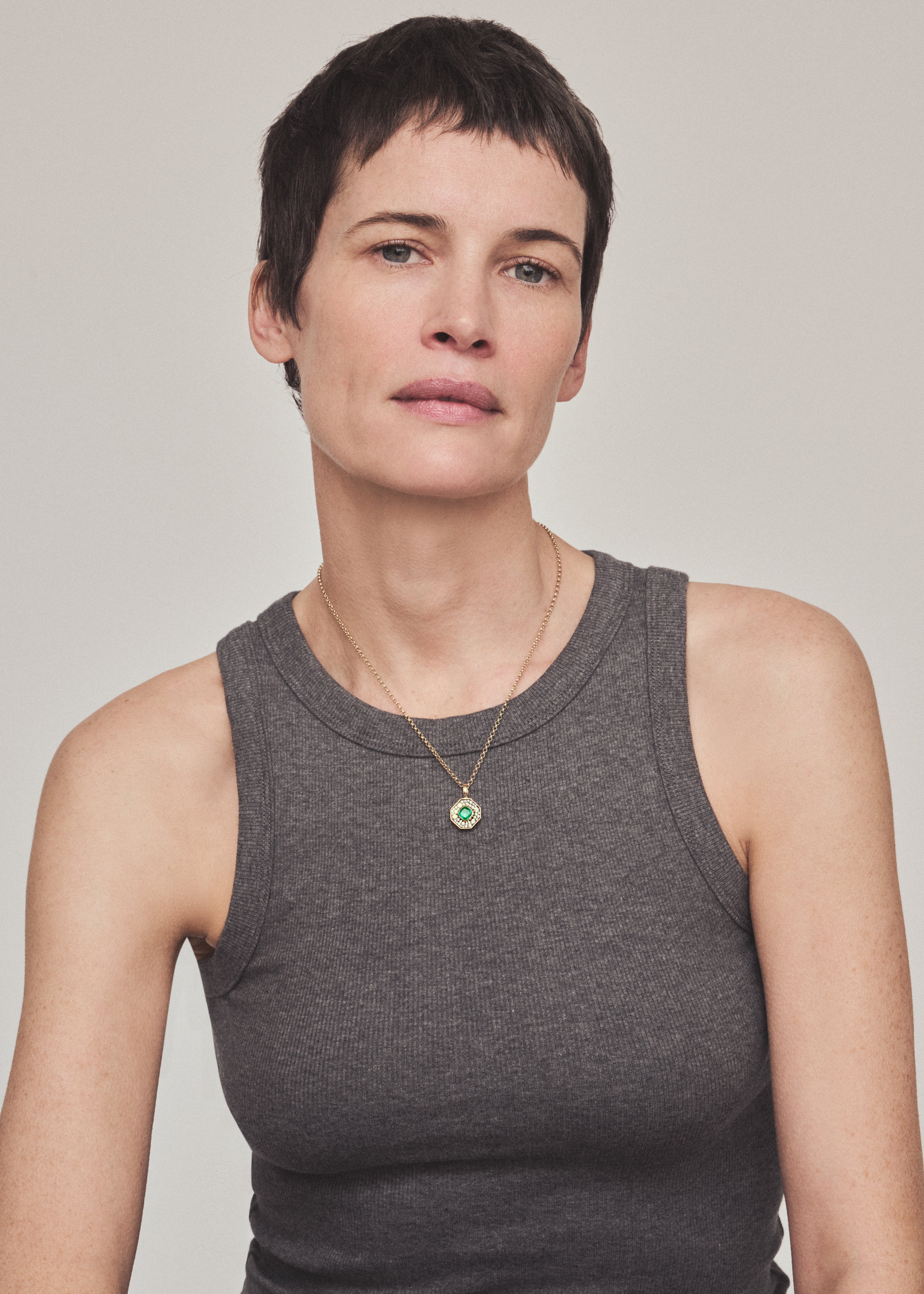 Reverie Emerald Pendant - Image 2